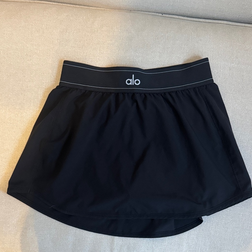ALO Yoga Women's Black Skort